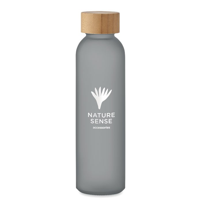glazen-drinkfles-geschenk-met-verhaal-bamboe-dop-abe