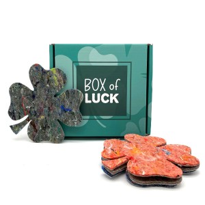 box-of-luck-recycled-felt-four-leaf-clover-geschenk-met-verhaal