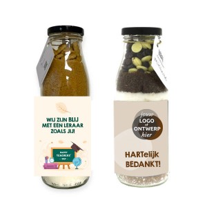 bedrukte-fles-bakmix-geschenk-logo