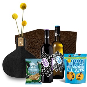wijnbox-met-impact-wijnpakket-no-house-wine-geschenk-met-verhaal